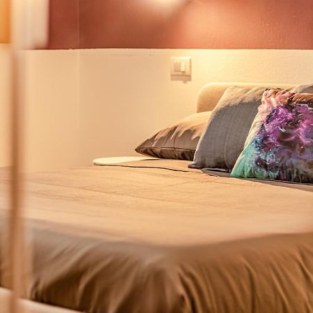 Moonlight Stylish Central, Hospital & Station Λιβόρνο Εξωτερικό φωτογραφία