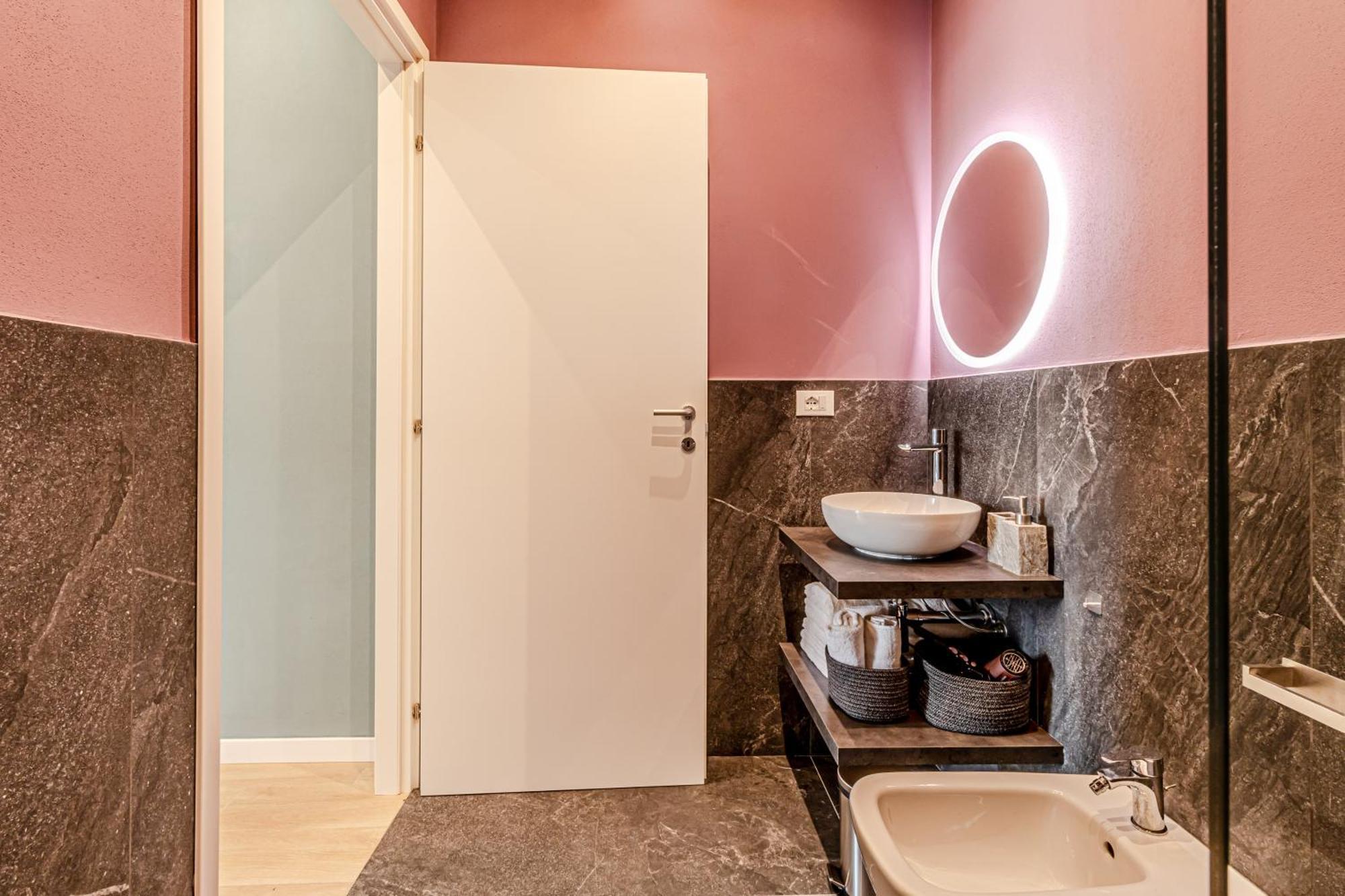 Moonlight Stylish Central, Hospital & Station Λιβόρνο Εξωτερικό φωτογραφία