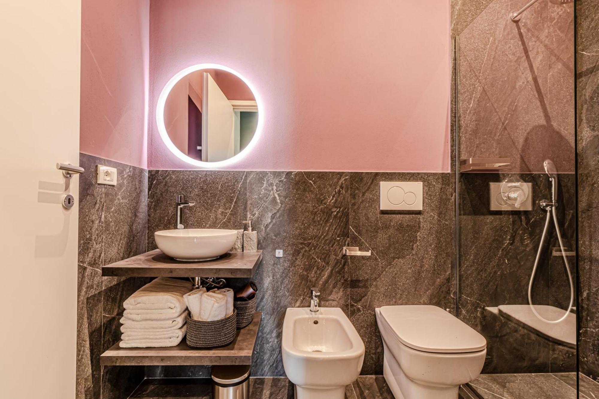 Moonlight Stylish Central, Hospital & Station Λιβόρνο Εξωτερικό φωτογραφία