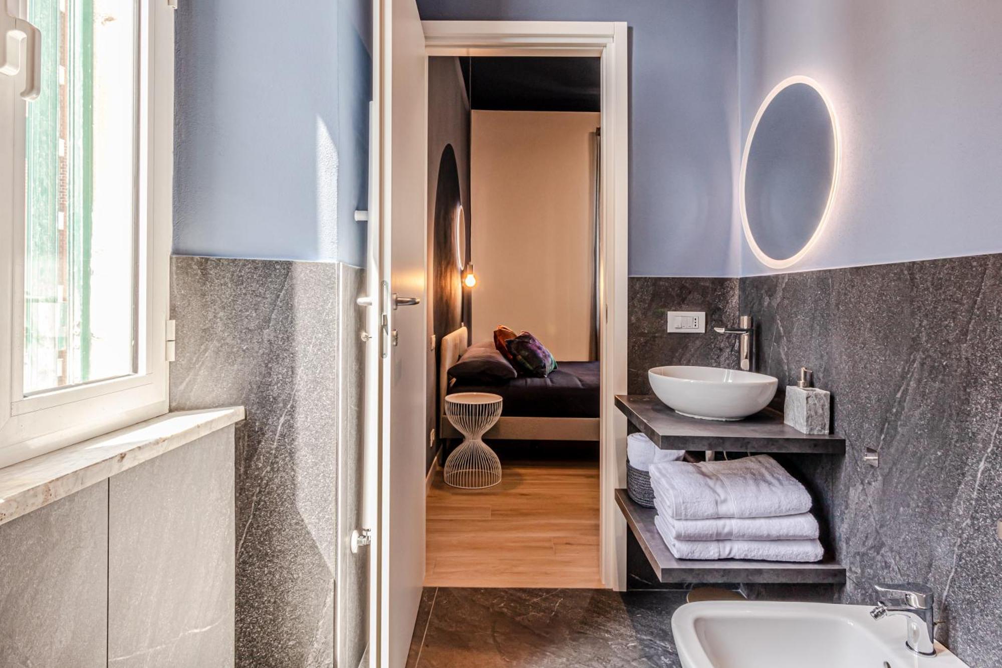 Moonlight Stylish Central, Hospital & Station Λιβόρνο Εξωτερικό φωτογραφία